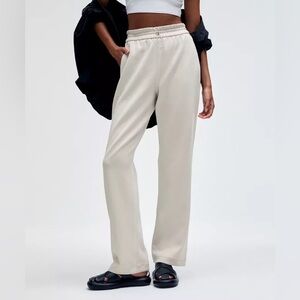 Lululemon Soft Stream high-rise pant